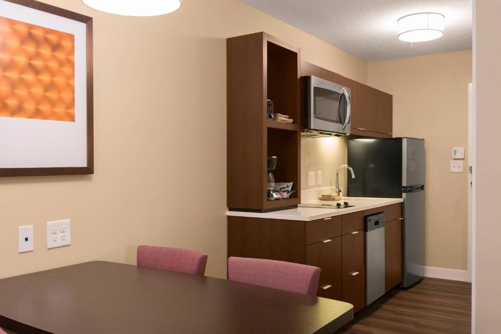 Studio, 2 Queen Beds interior